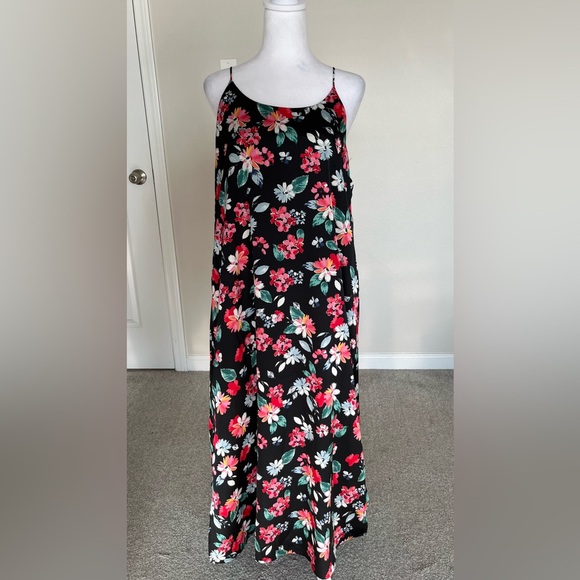 NWT Cerule Razorback Black Floral Maxi Dress Size XL. Fits like a Medium. - Picture 3 of 9